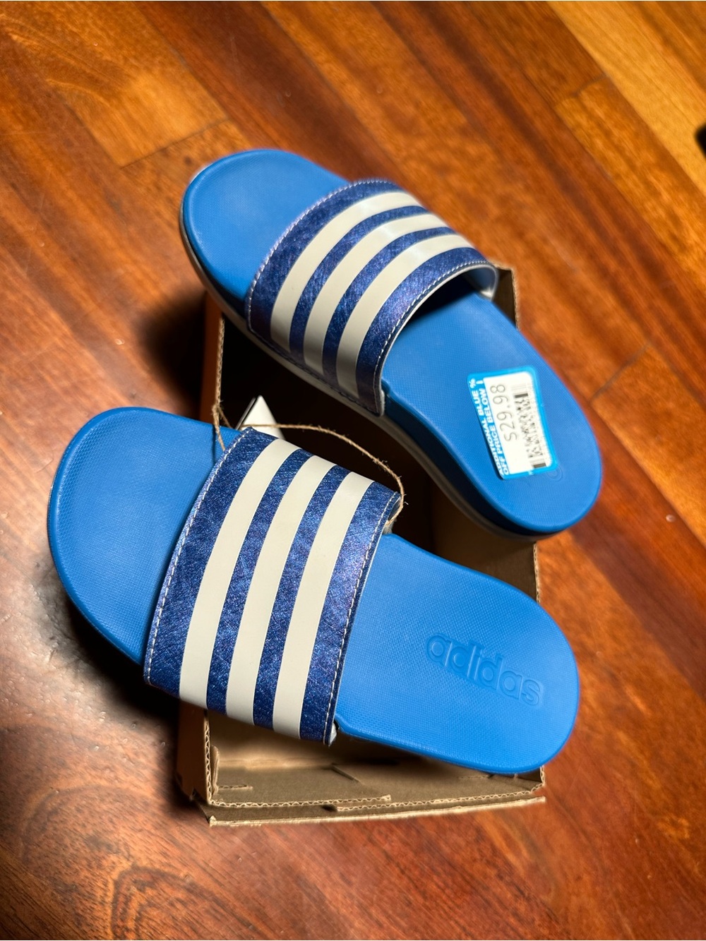Adidas Adilette comfort slides